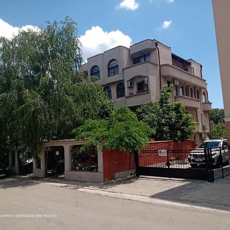 Dvete Brezi Hotel Burgas Luaran gambar