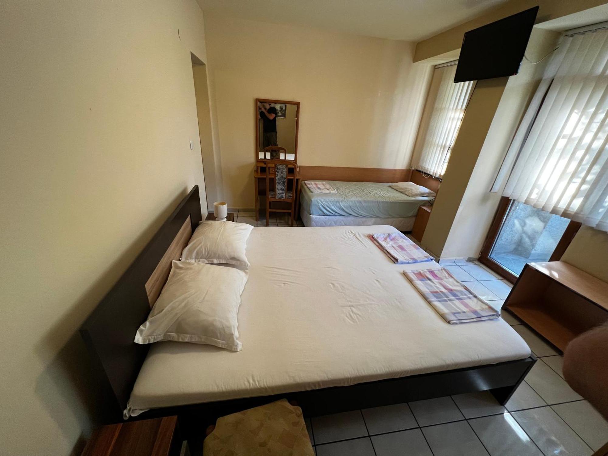 Dvete Brezi Hotel Burgas Luaran gambar