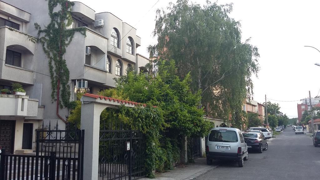 Dvete Brezi Hotel Burgas Luaran gambar